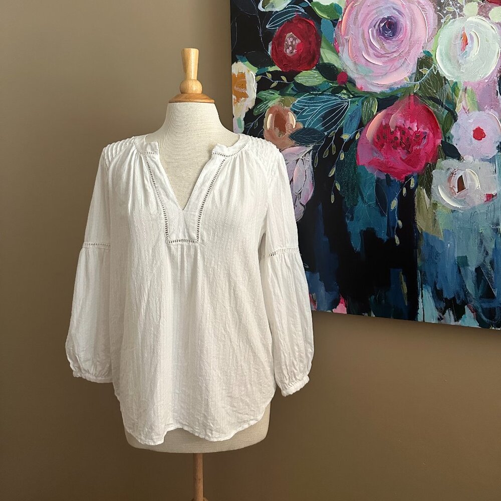 Anthropologie Akemi + Kin White Textured Boho Peasant Blouse | Size M